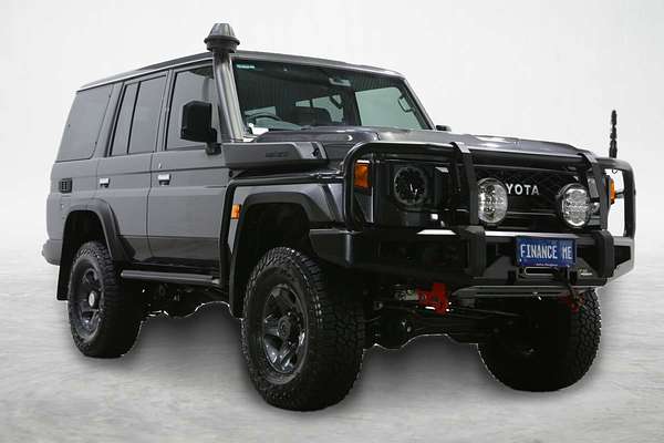 2025 Toyota Landcruiser GXL GDJL76R