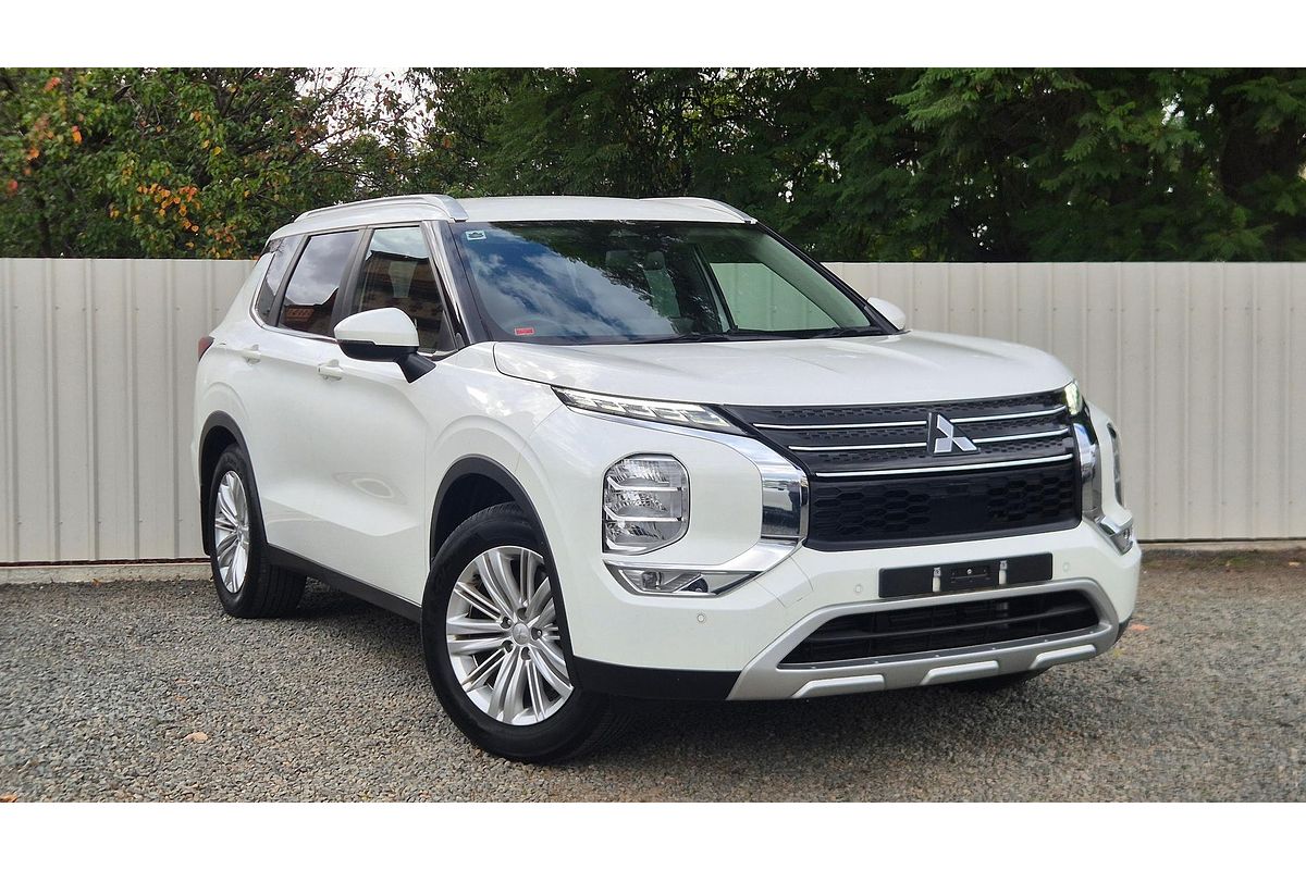 2022 Mitsubishi Outlander LS ZM