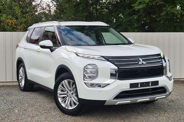 2022 Mitsubishi Outlander LS ZM