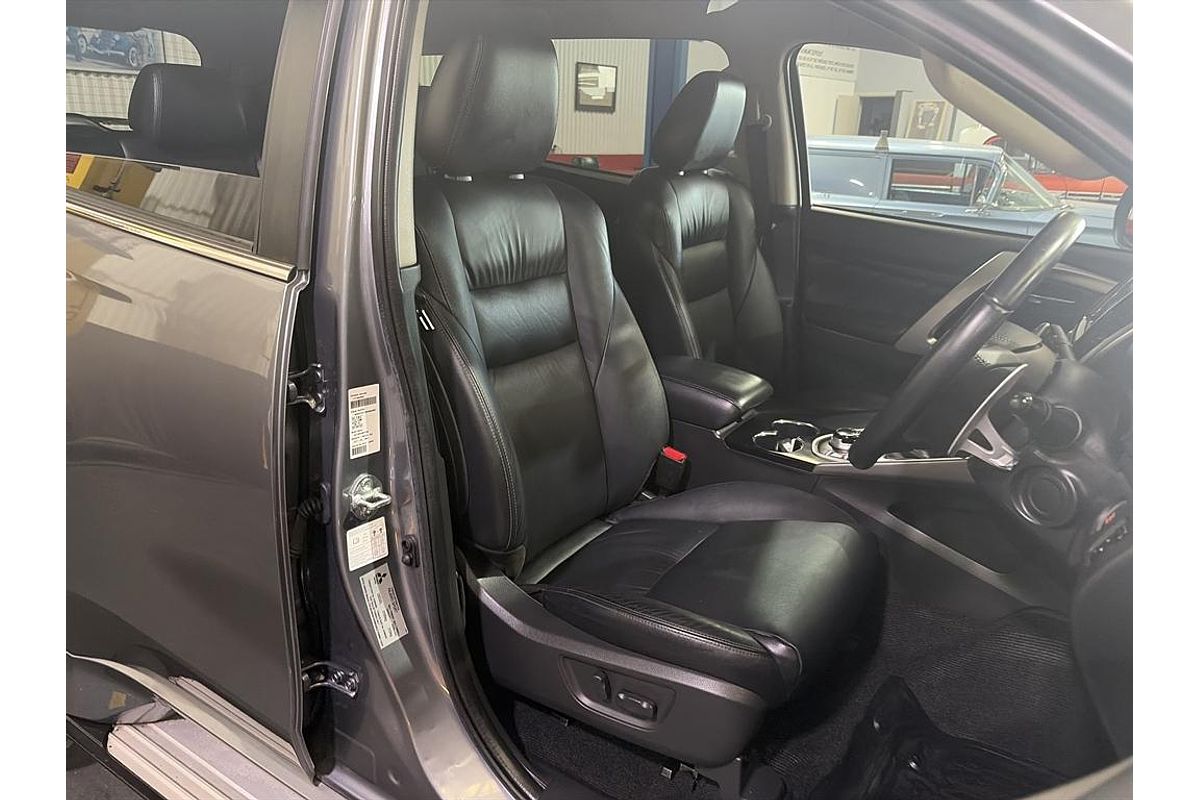 2017 Mitsubishi Pajero Sport EXCEED (4x4) 7 SEAT MY17