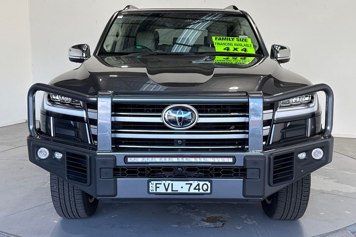 2025 Toyota Landcruiser Sahara ZX FJA300R