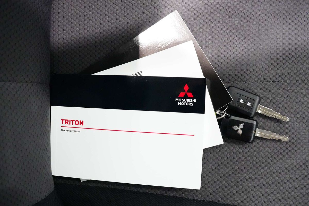 2022 Mitsubishi Triton GLX MR 4X4