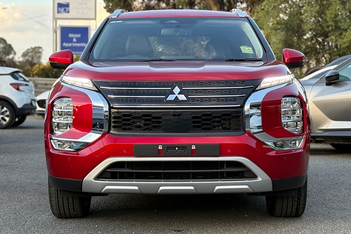 2025 Mitsubishi Outlander PHEV Aspire ZM
