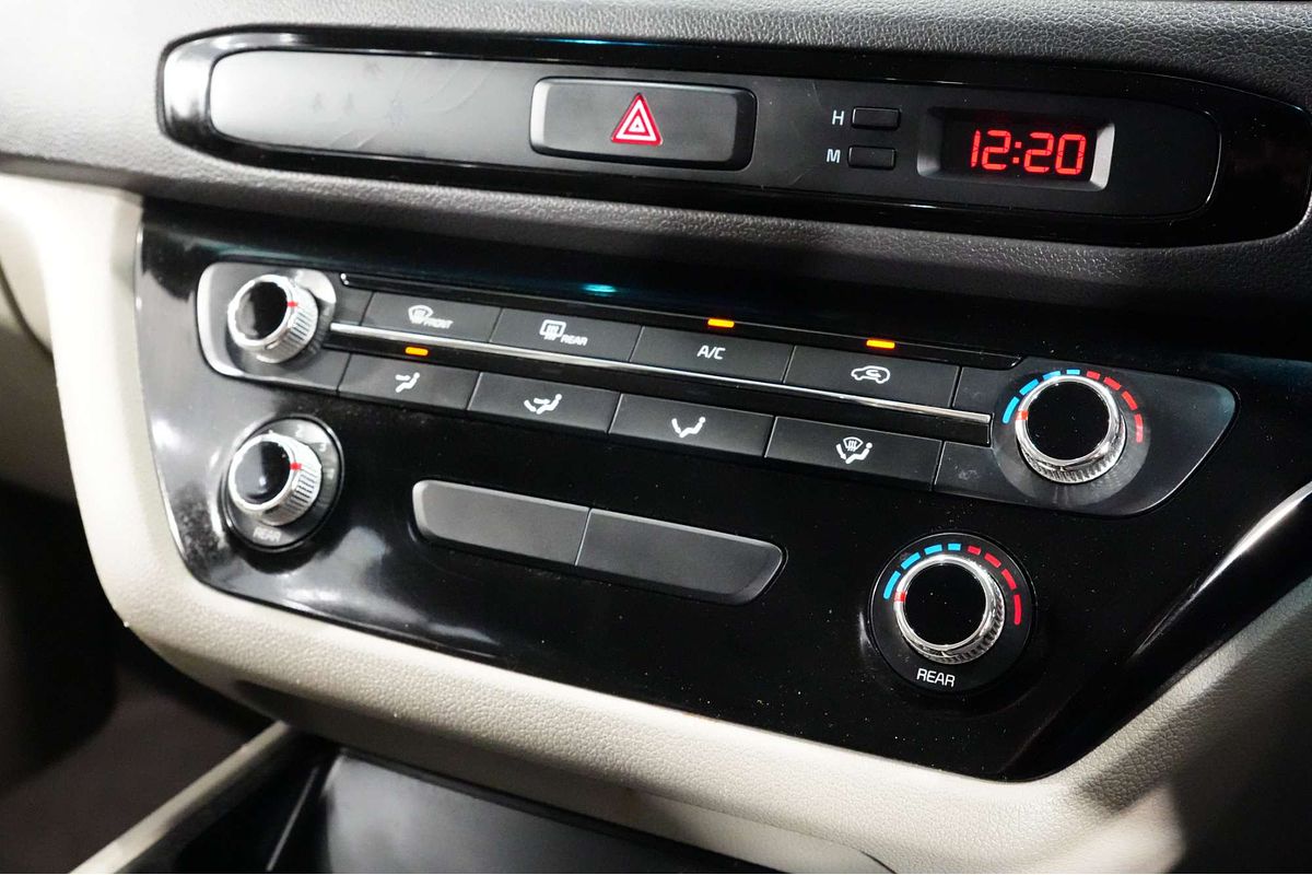 2016 Kia Carnival S YP