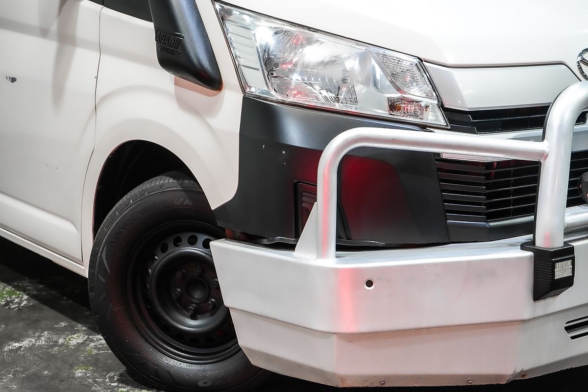 2021 Toyota Hiace Commuter GDH322R ELWB High Roof