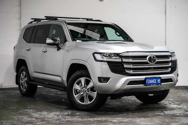 2024 Toyota Landcruiser Sahara FJA300R