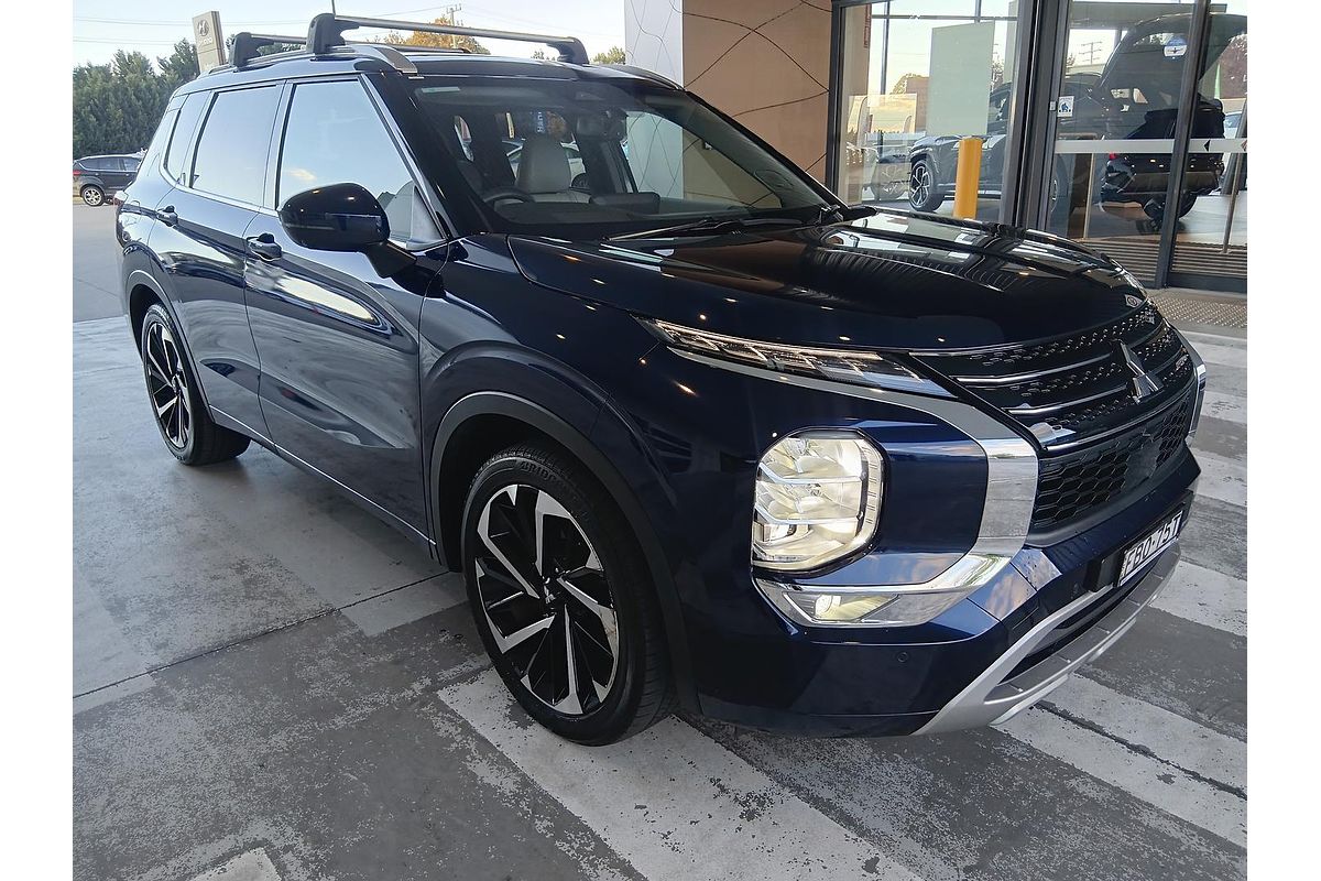 2023 Mitsubishi Outlander Exceed ZM