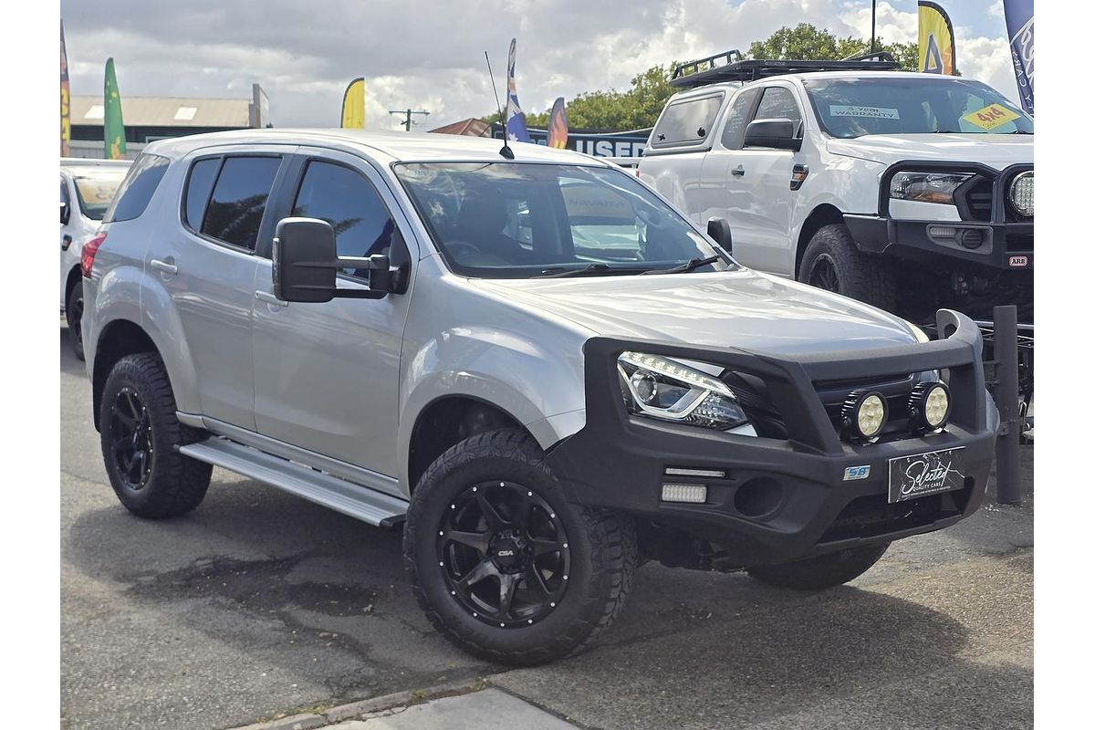 2020 Isuzu MU-X LS-M