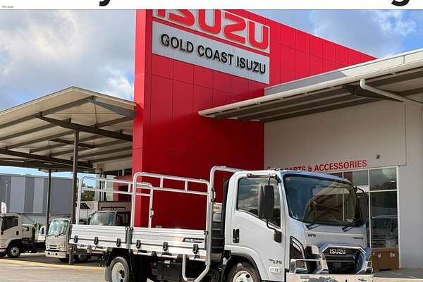 2026 Isuzu NPR 45/65-175 TRADEPACK