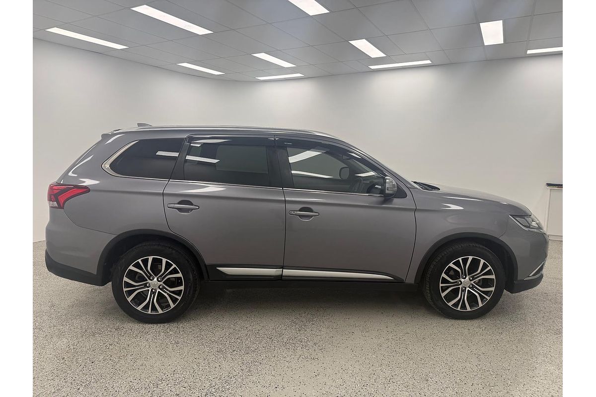 2018 Mitsubishi Outlander LS 7 SEAT (AWD) ZL MY19