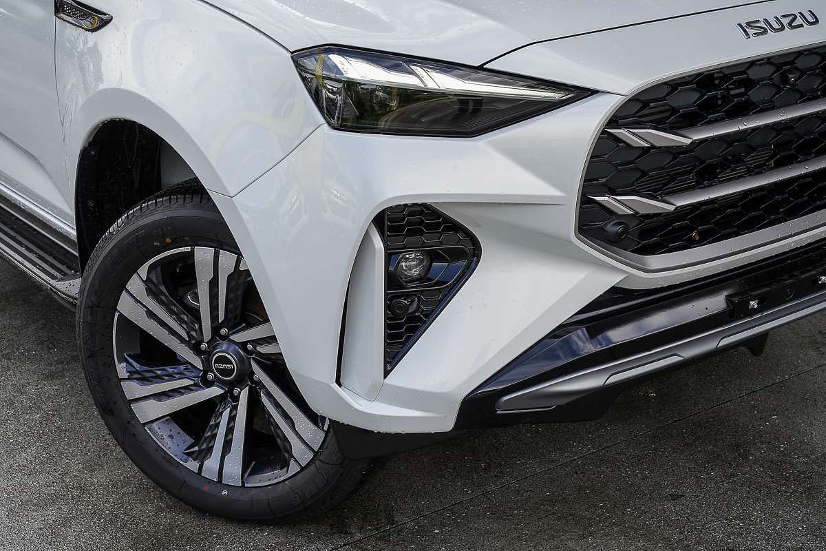 2026 Isuzu MU-X LS-T