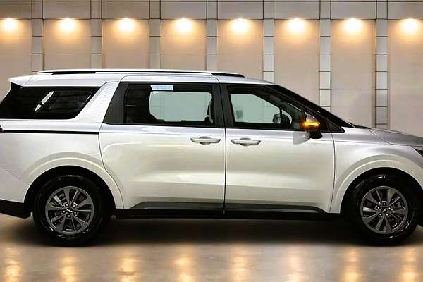 2022 Kia Carnival S KA4
