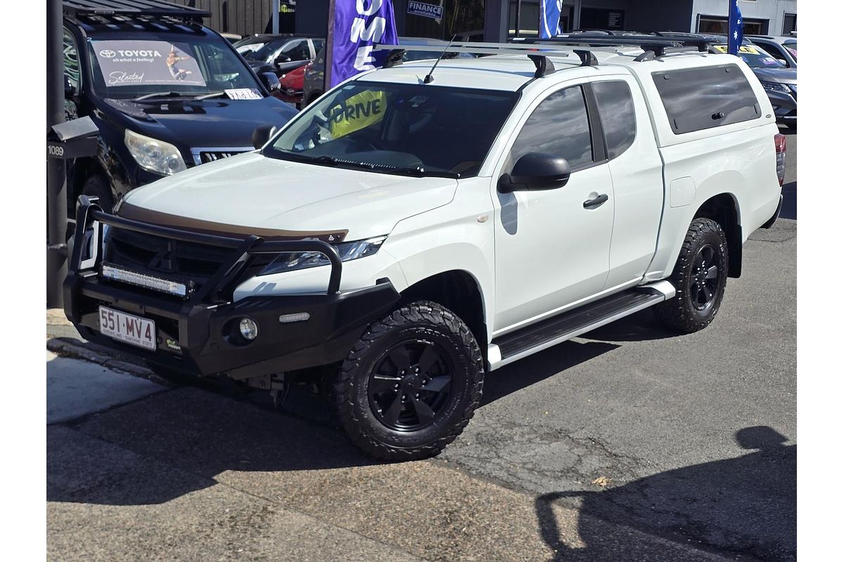 2019 Mitsubishi Triton GLX+ MR 4X4