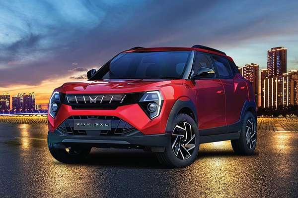 2025 Mahindra XUV3XO AX7L