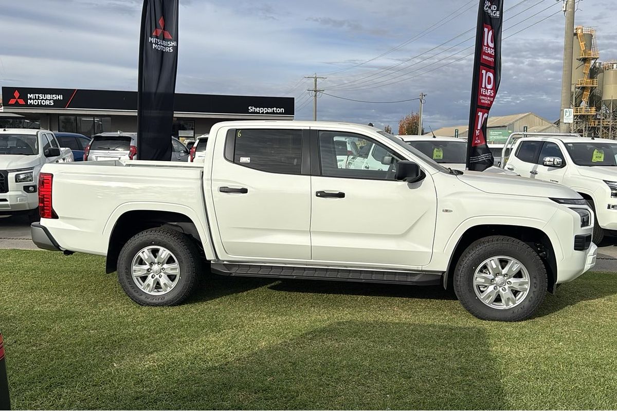 2025 Mitsubishi Triton GLX+ MV 4X4