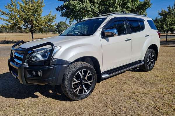 2019 Isuzu MU-X LS-T