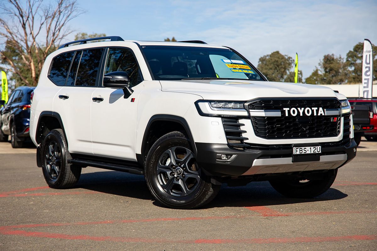 2023 Toyota Landcruiser GR Sport FJA300R