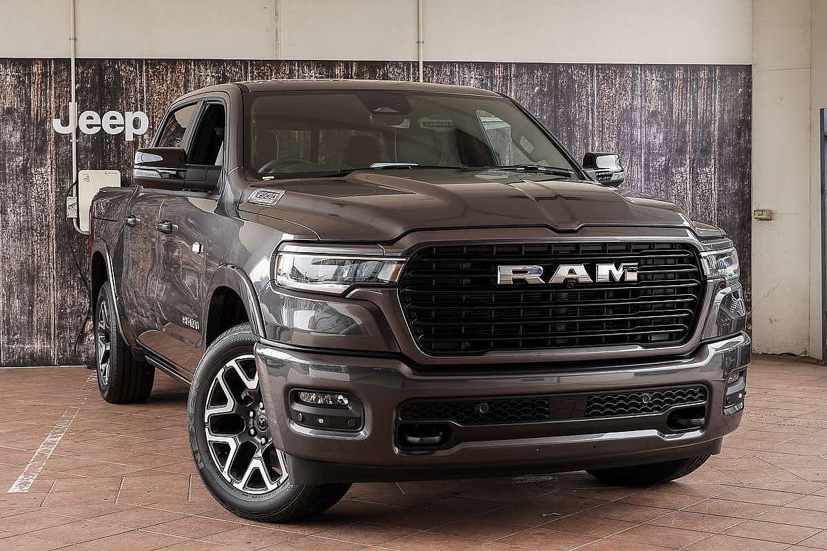 2025 RAM 1500 Laramie Sport Hurricane SO RamBox DT 4X4 SWB