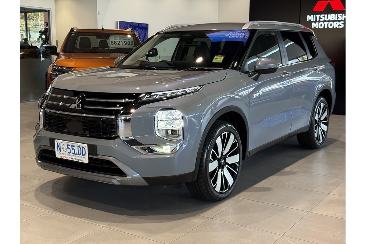 2025 Mitsubishi ZM Outlander ASPIRE 2.4L PHEV AWD 7ST