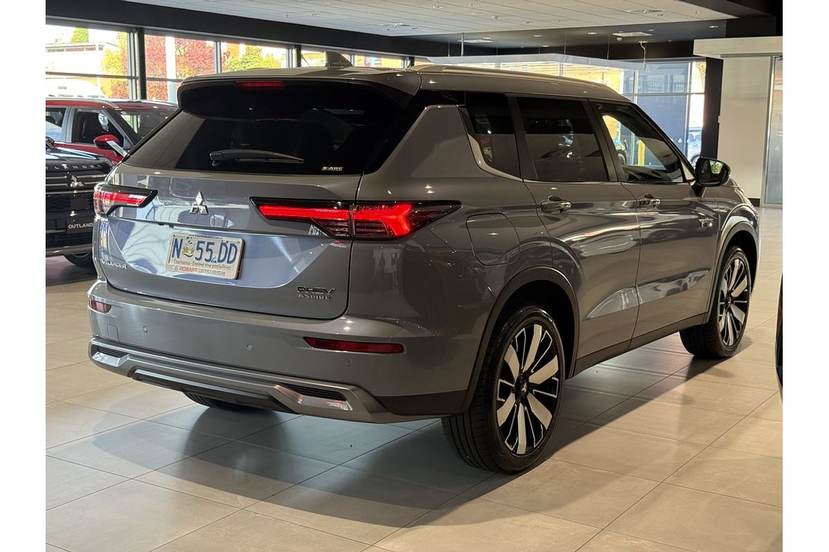 2025 Mitsubishi ZM Outlander ASPIRE 2.4L PHEV AWD 7ST
