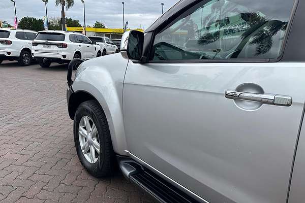 2014 Isuzu MU-X LS-T thumb-16