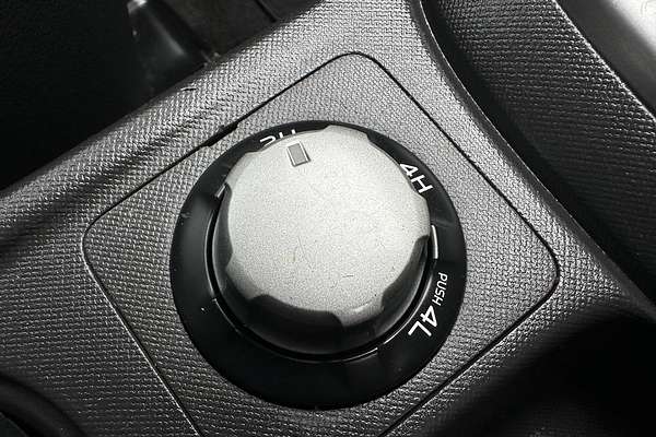 2014 Isuzu MU-X LS-T thumb-28
