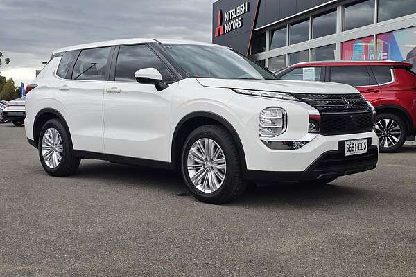2022 Mitsubishi Outlander ES ZM
