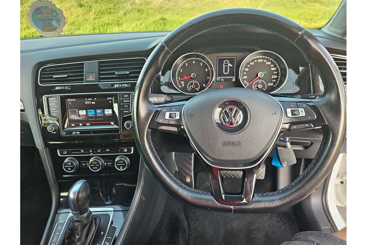 2015 Volkswagen Golf 103TSI Highline 7