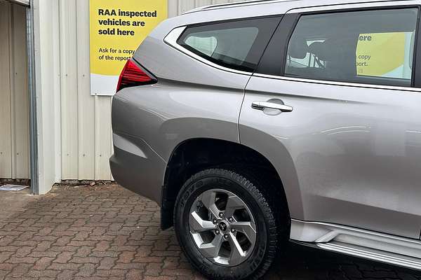 2024 Mitsubishi Pajero Sport GLX QG thumb-5