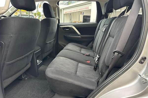 2024 Mitsubishi Pajero Sport GLX QG thumb-15