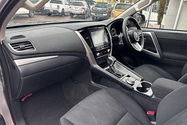 2024 Mitsubishi Pajero Sport GLX QG thumb-17