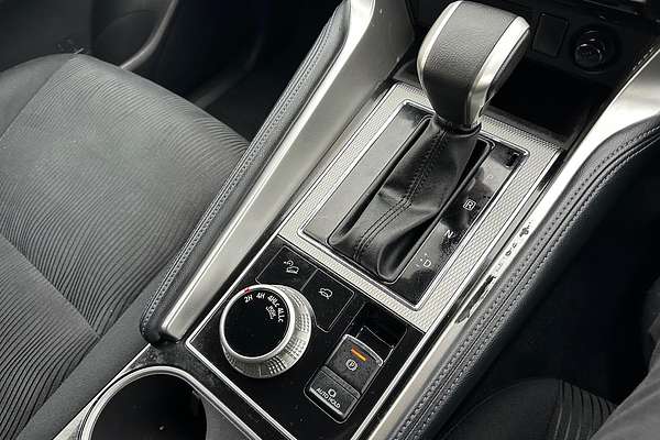 2024 Mitsubishi Pajero Sport GLX QG thumb-26