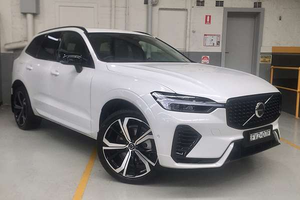 2025 Volvo XC60 Ultra T8 Plug-In Hybrid