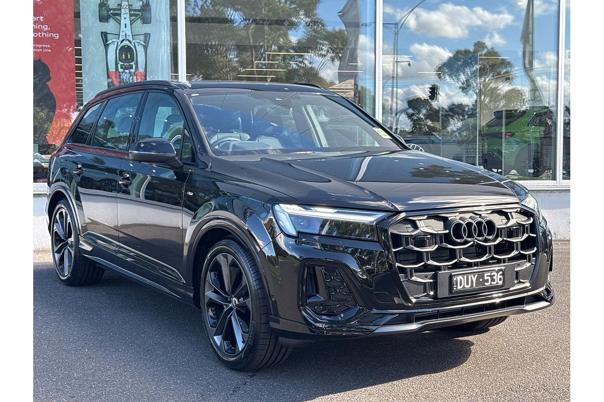 2025 Audi Q7 TFSI 185kW S line edition 4M
