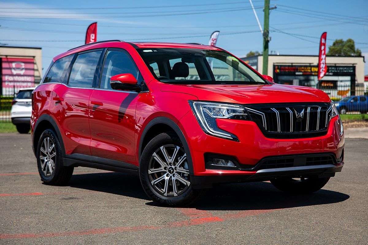 2025 Mahindra XUV700 AX7L