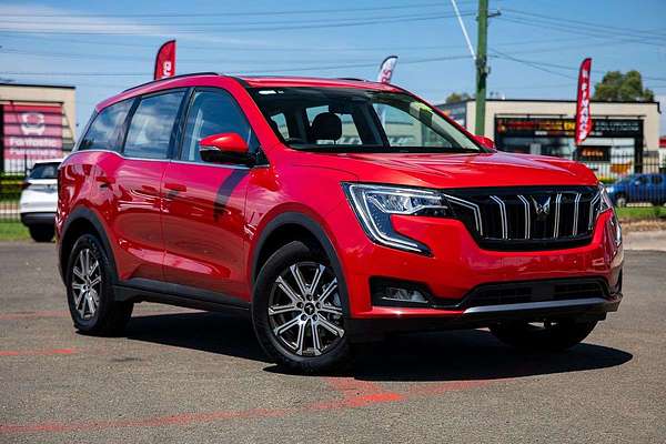 2025 Mahindra XUV700 AX7L