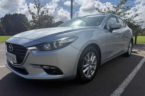 2018 Mazda 3 Touring BN Series thumb-3