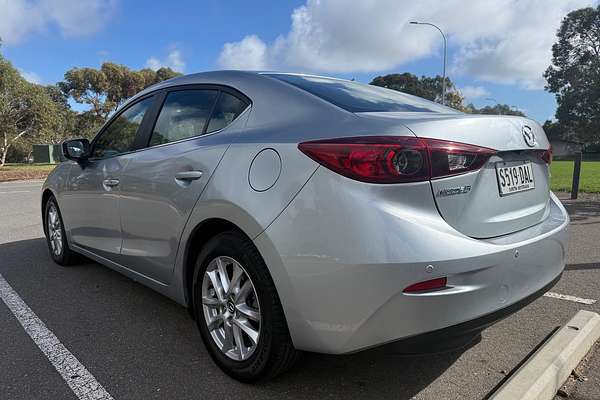 2018 Mazda 3 Touring BN Series thumb-4