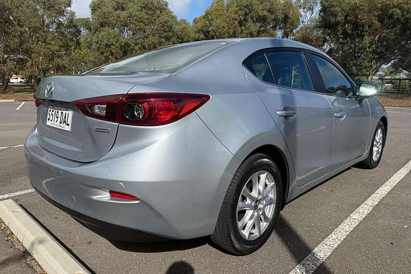 2018 Mazda 3 Touring BN Series thumb-6