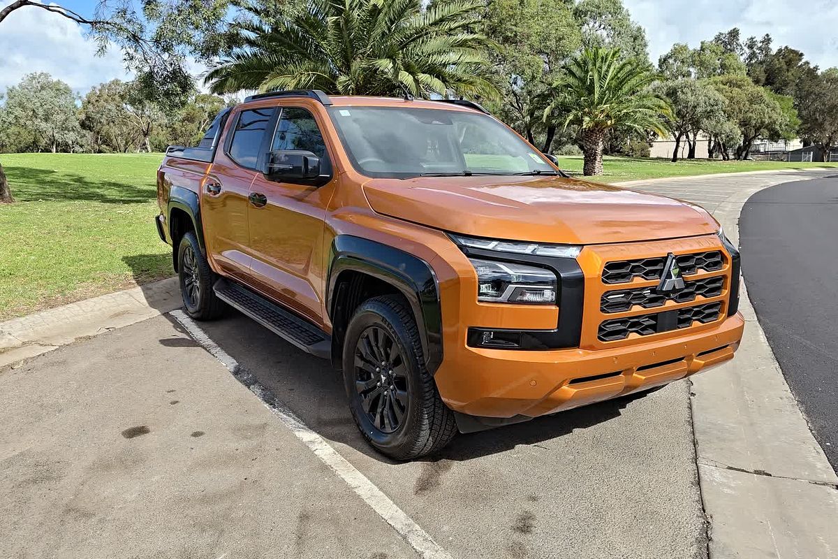 2025 Mitsubishi Triton GSR MV 4X4