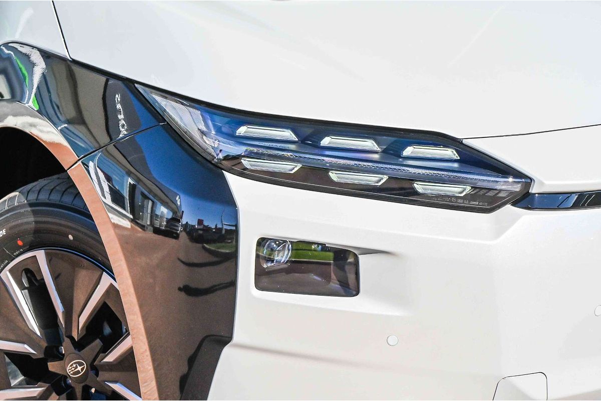 2025 Subaru Solterra AWD E1-1