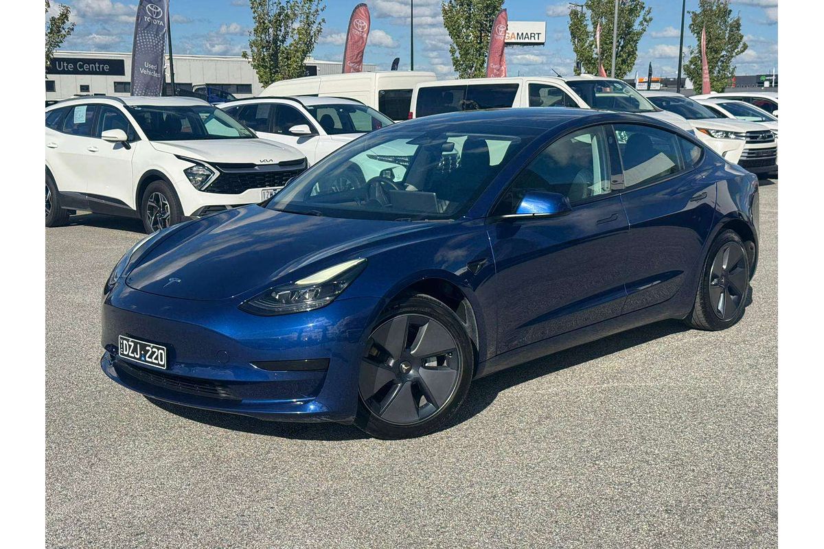 2022 Tesla Model 3 Rear-Wheel Drive
