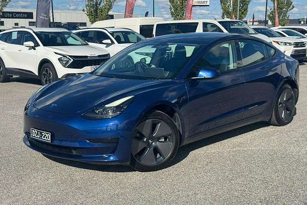 2022 Tesla Model 3 Rear-Wheel Drive