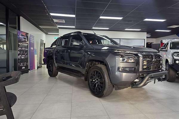 2025 Mitsubishi Triton GSR Special Edition MV 4X4