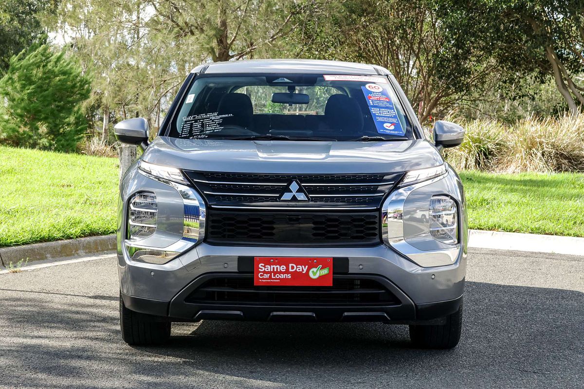 2023 Mitsubishi Outlander ES ZM