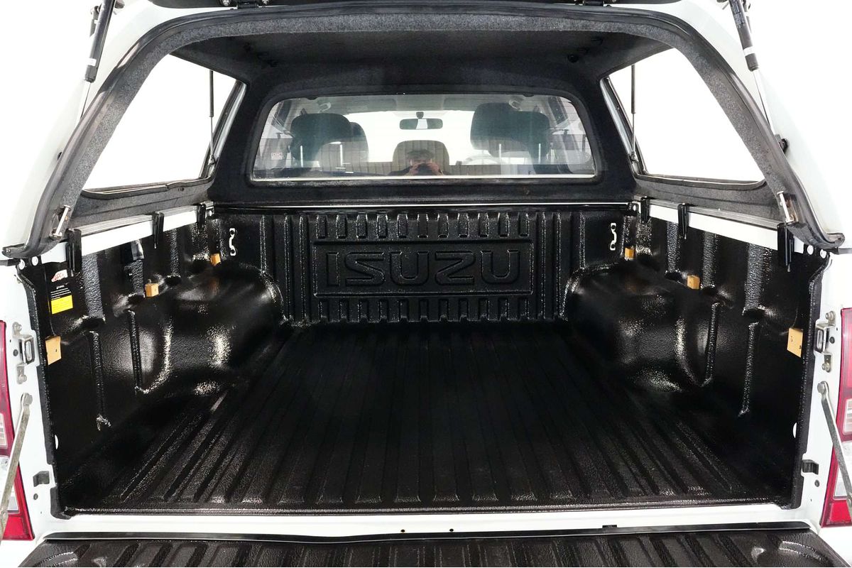 2018 Isuzu D-MAX SX High Ride Rear Wheel Drive