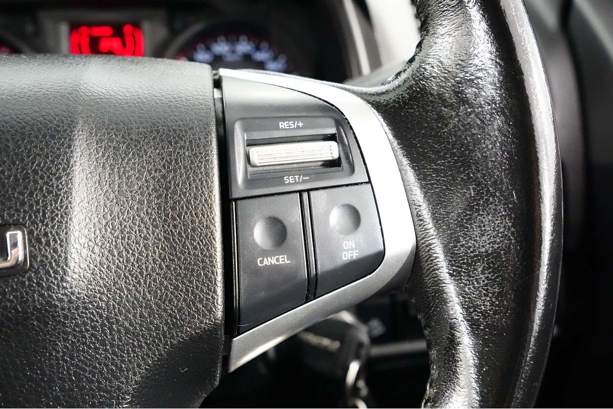 2018 Isuzu D-MAX SX High Ride Rear Wheel Drive