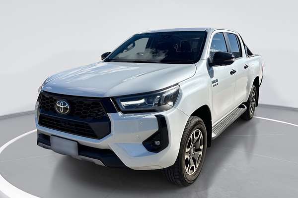 2025 Toyota Hilux SR5 48V GUN126R 4X4