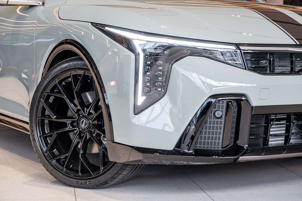 2025 Kia K4 GT-Line CL4m