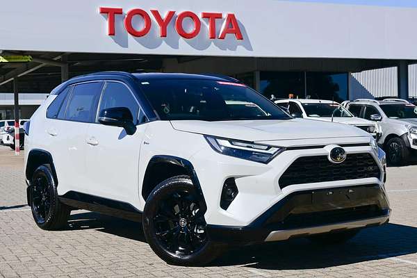 2025 Toyota RAV4 XSE AXAH52R
